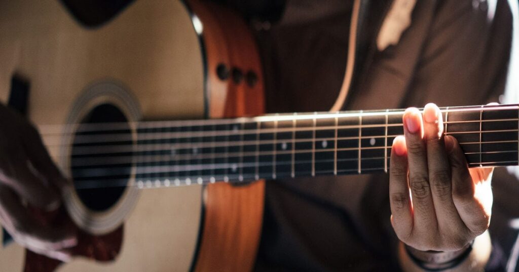 Choosing an acoustic guitar