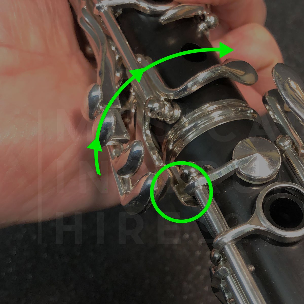Clarinet - Twist Upper & Lower Joint Together